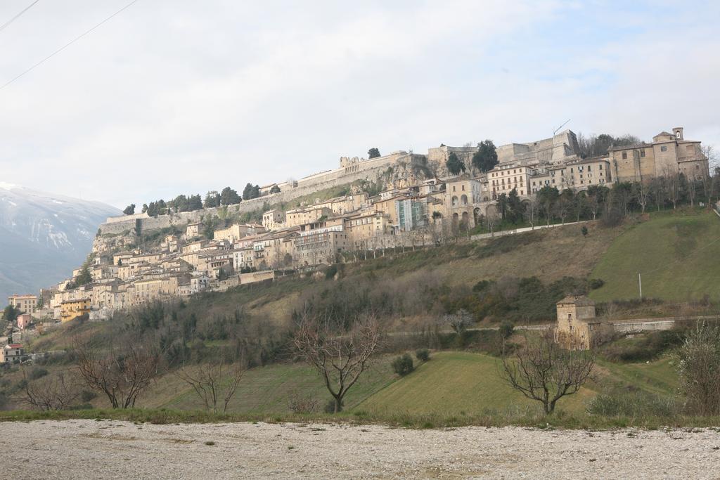 B&B La Collina Degli Uliviチヴィテッラ・デル・トロント エクステリア 写真